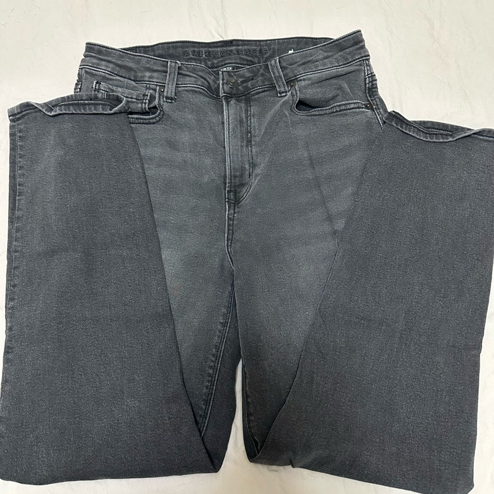 AE Mom Jean - Picture 3 of 5